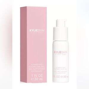 Kylie Skin Clarifying cleanser
